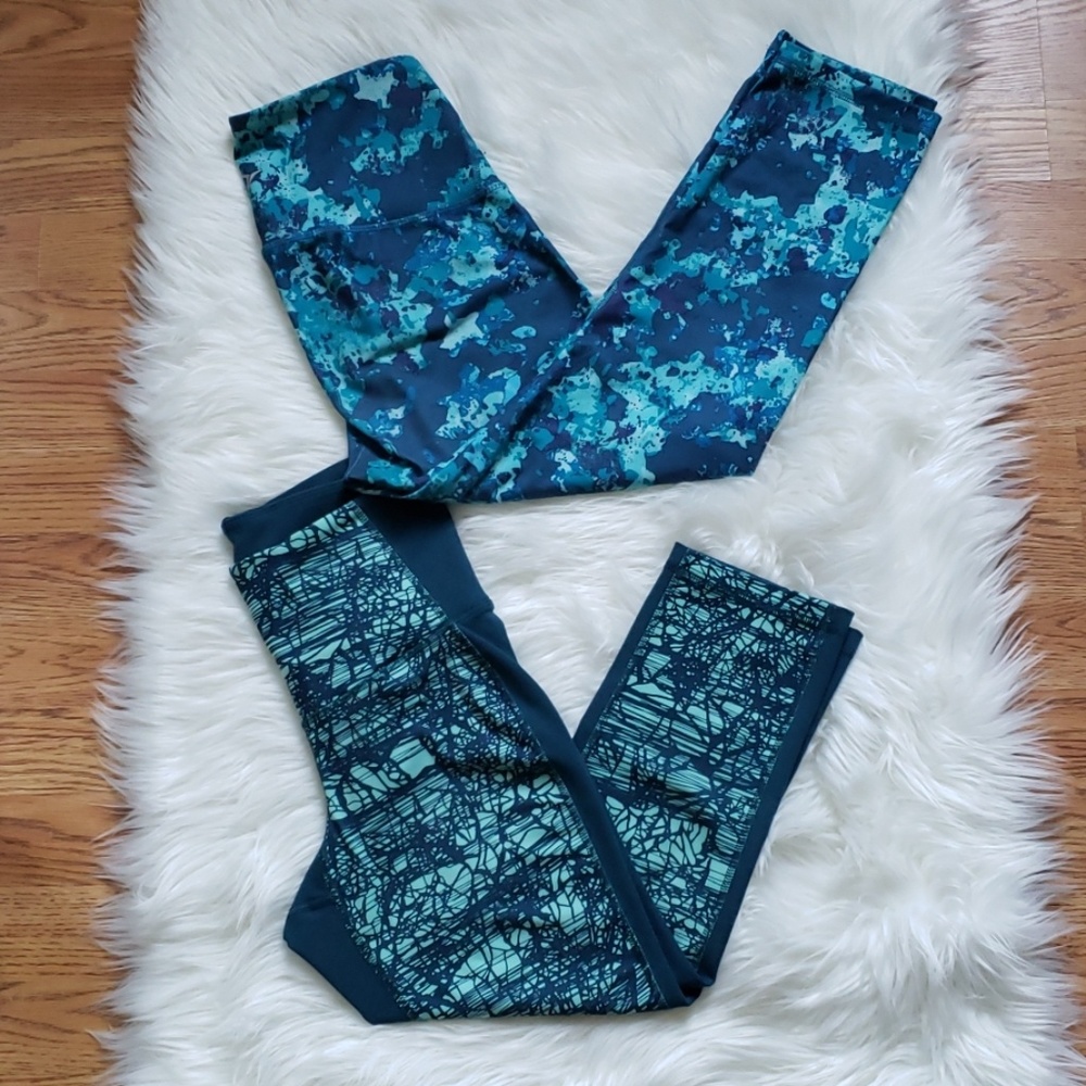 2 pairs old navy active high rise crop